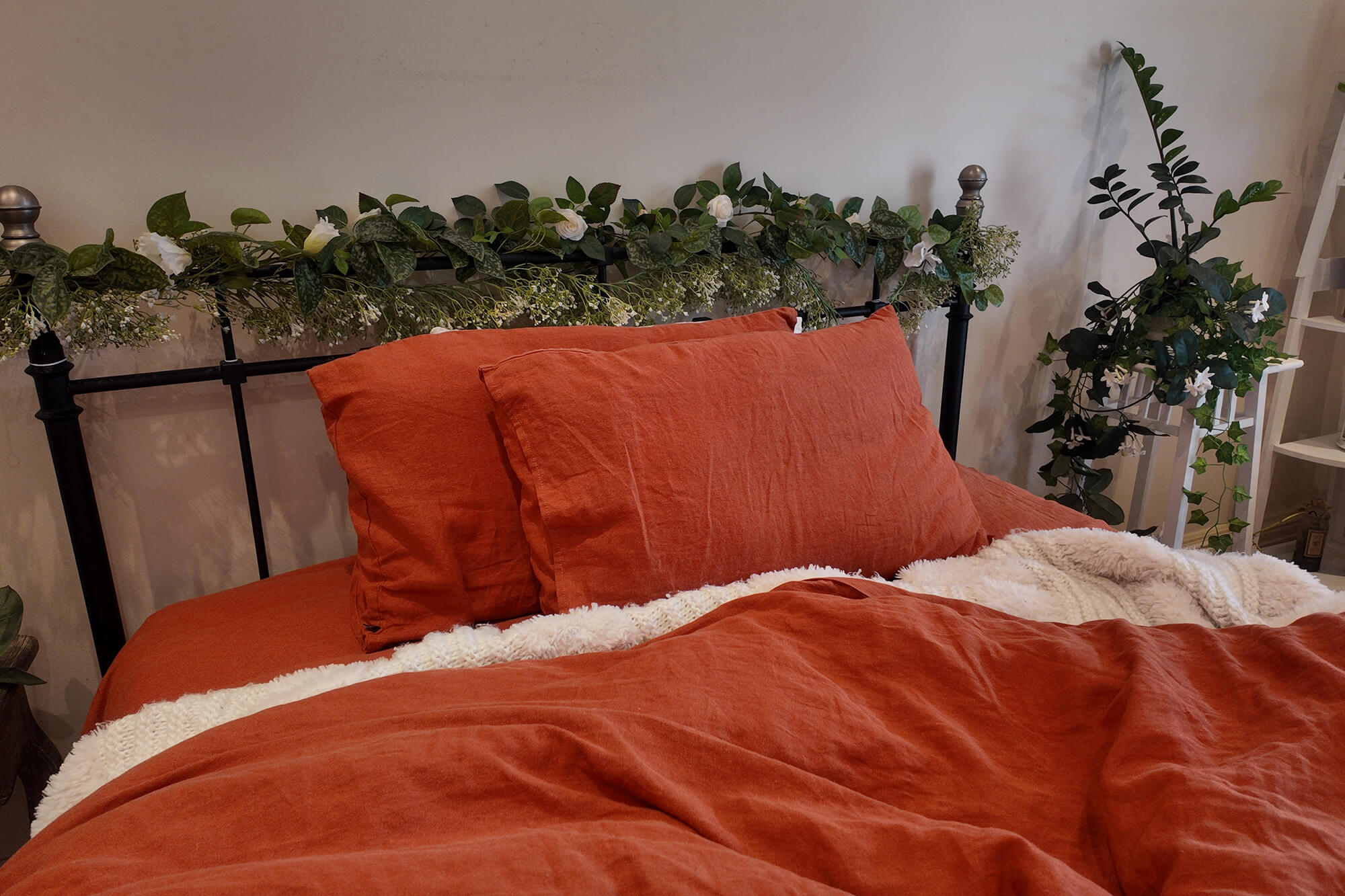 How Interior Designers Are Styling Linen in 2026