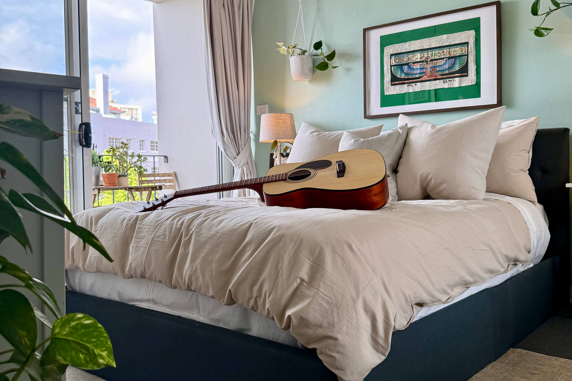 Linen vs Stonewashed Cotton: Which Bedding Suits Your Sleep Style?