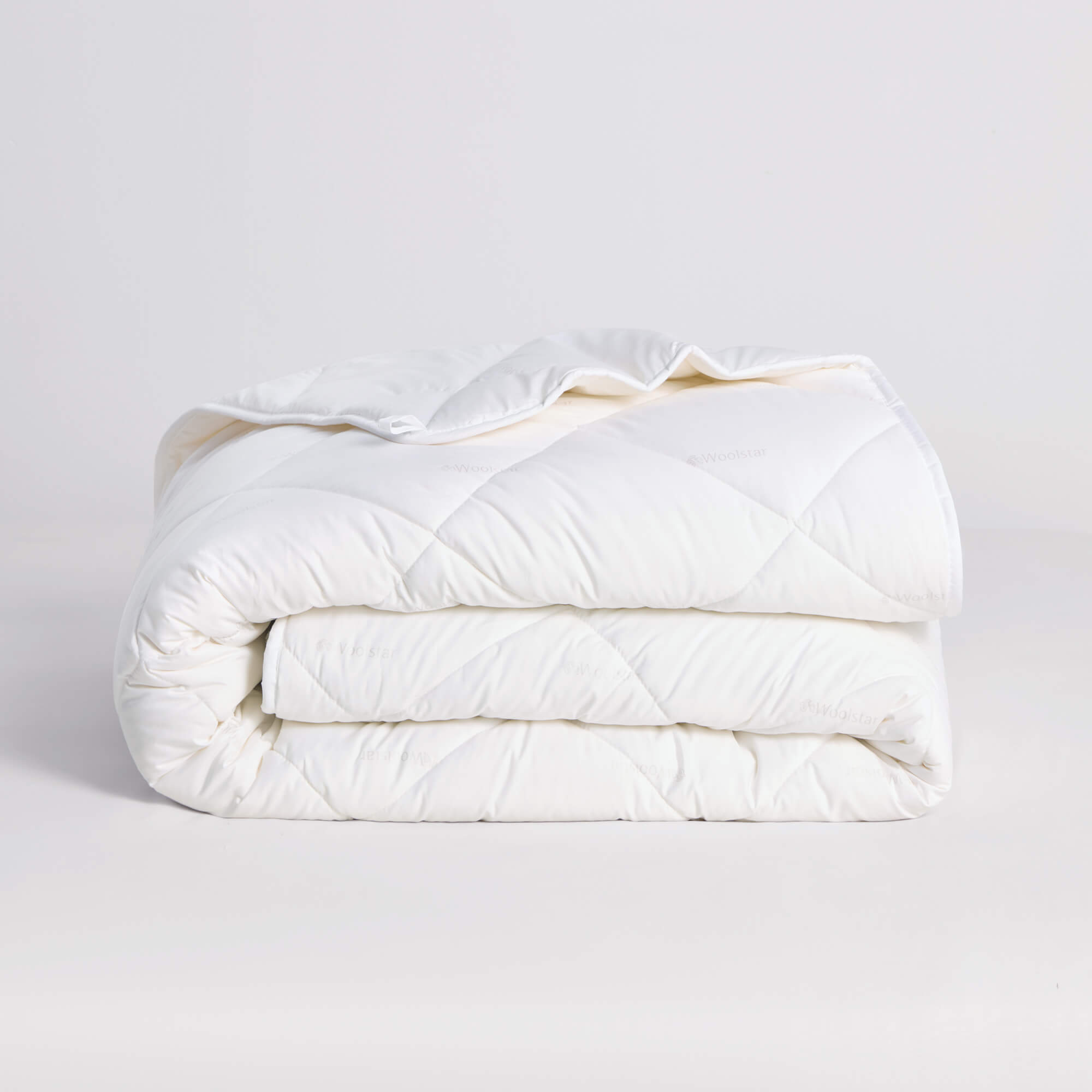 The Honest Label Holborn Eco Pure Wool Winter Quilt home bedding styled bedroom view THL product image 2