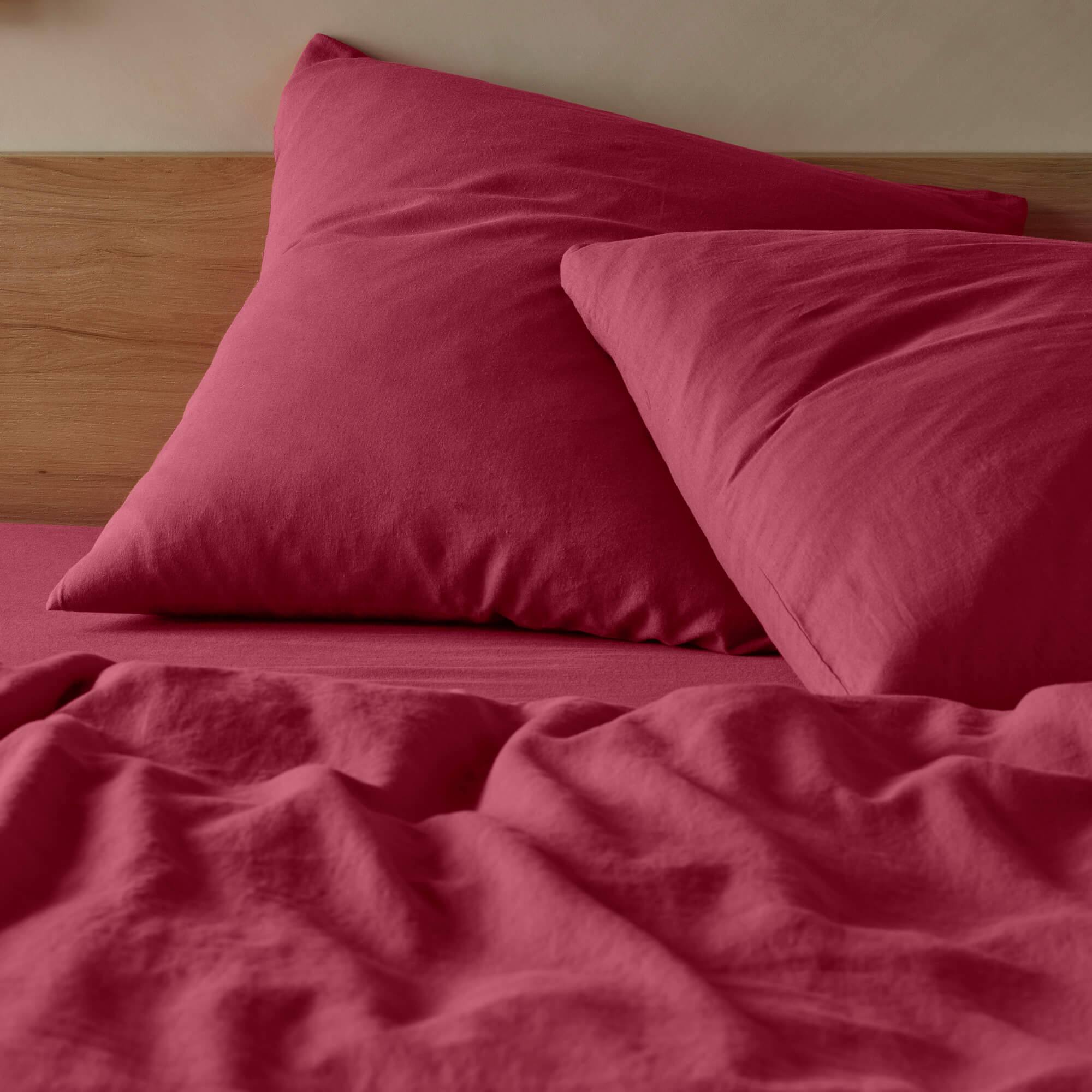 The Honest Label Pure Linen European Pillowcase in Shiraz with purple tones pillowcase product view THL product image 1
