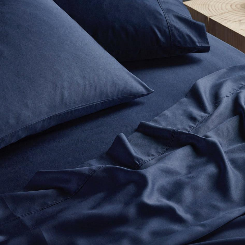 The Honest Label Graphite Cooling & Antimicrobial Sheet Set in Midnight with grey tones sheet set product view THL product image 2