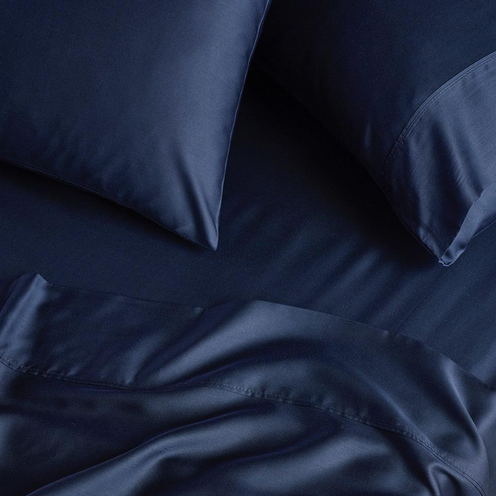 The Honest Label Graphite Cooling & Antimicrobial Sheet Set in Midnight with grey tones sheet set product view THL product image 7