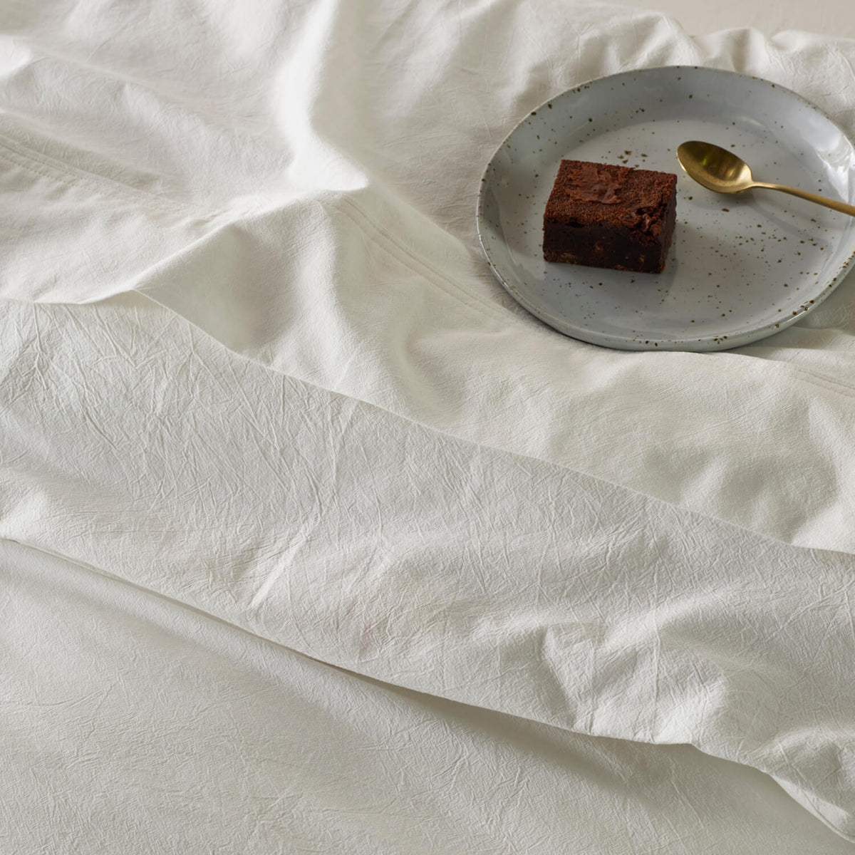 The Honest Label Washed Cotton Quilt Cover in White with white tones quilt cover product view THL product image 4