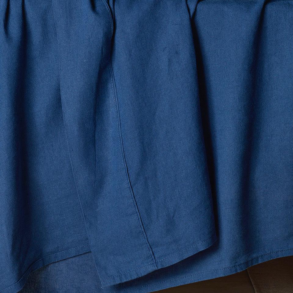 The Honest Label Pure Linen Flat Sheet in Ocean Blue with blue tones flat sheet close up detail THL product image 3